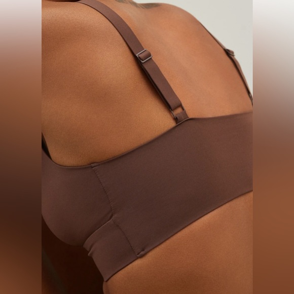 Everlane ReNew The Invisible Bra XS Dark Tan NWT Seamless Cups Sleek Smoothing - Picture 3 of 6